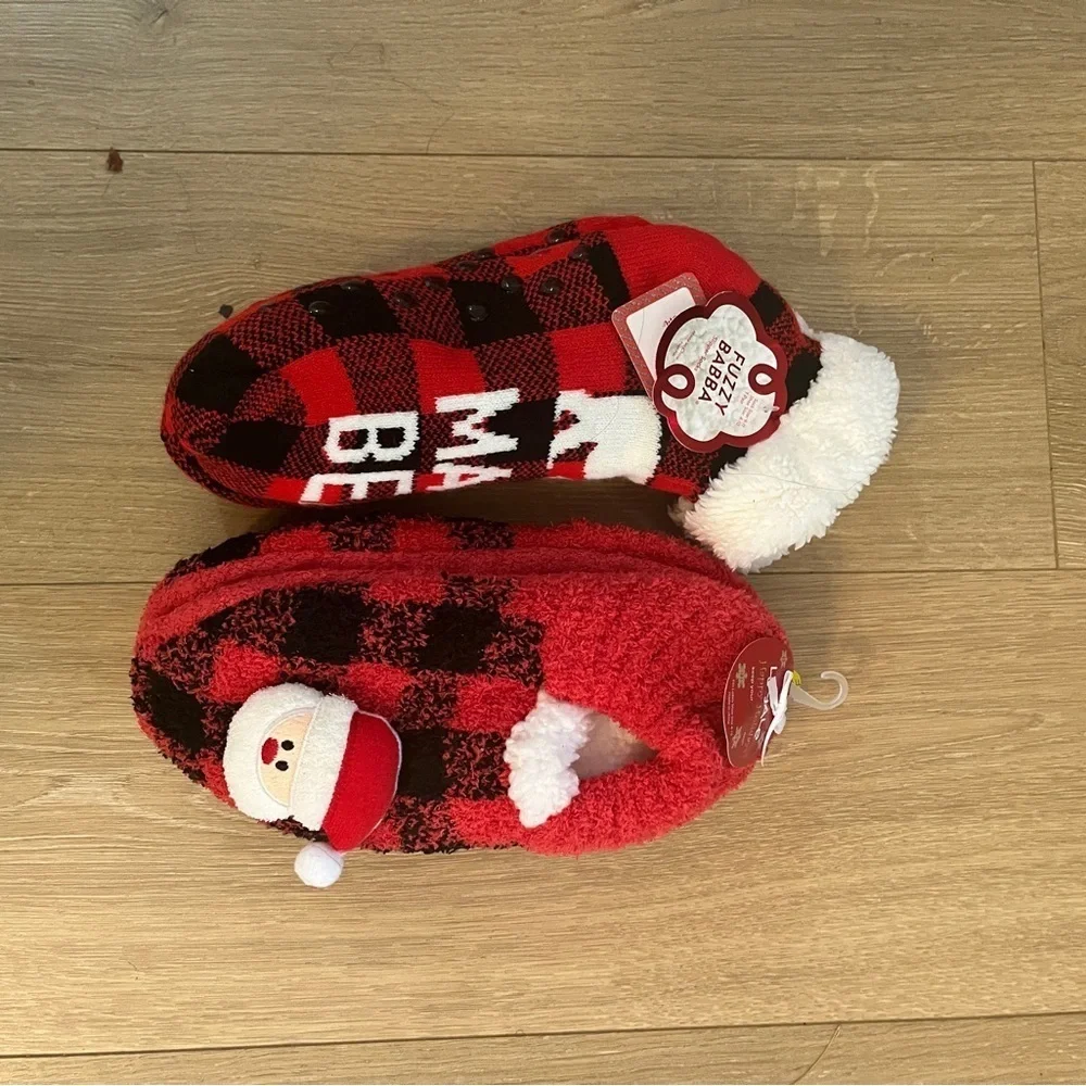 Set of 2 Cozy Christmas Slipper Socks – Fuzzy Babba & Legale – Size 4–10